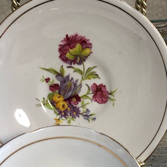 Royal Stafford Teacup & Saucer No 1820 - Picture 3 of 7